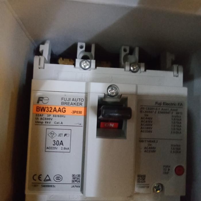 Mccb Fuji Bw32Aag 3P 30A
