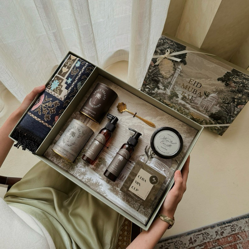 

Lovely Back - AMARILIS PACKAGE - EID HAMPERS LEBARAN / HAMPERS RAMADHAN / PARSEL LEBARAN / PARSEL