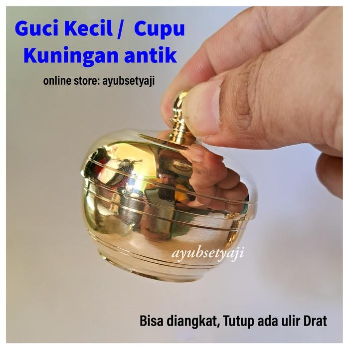 

WADAH MANGSI TINTA KUNINGAN CUPU KENDI KUNINGAN GUCI BOKOR BRASS SOLID STATIONERY