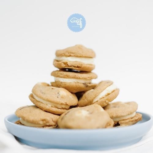 

Mini smores cookie sandwich