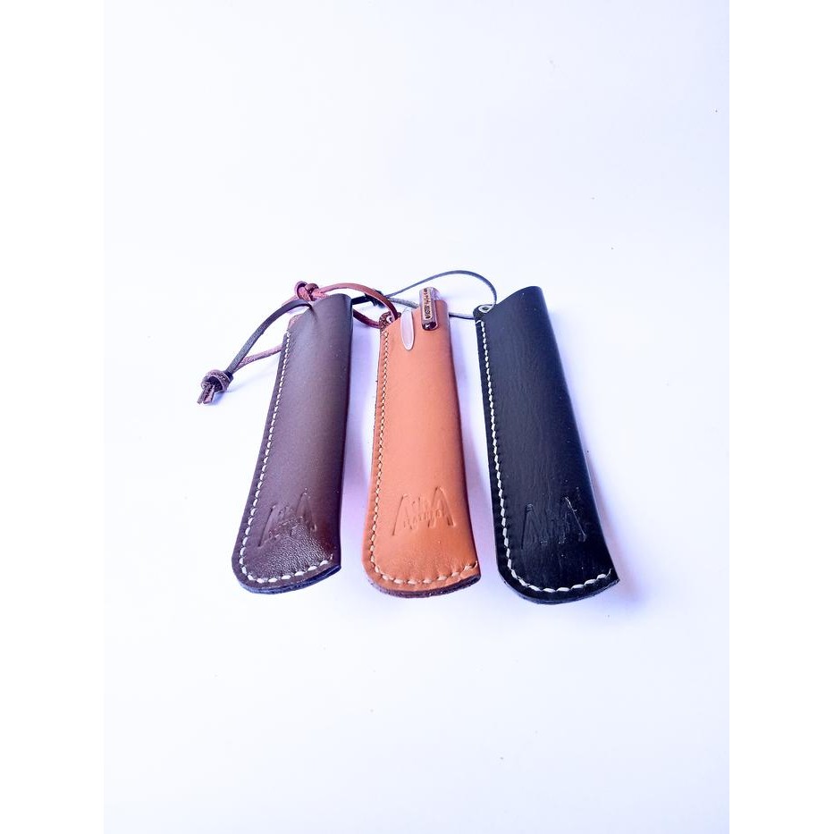 

TEMPAT KOTAK PENSIL DAN ALAT TULIS KULIT SAPI ASLI WARNA HITAM - ATHA LEATHER STATIONERY