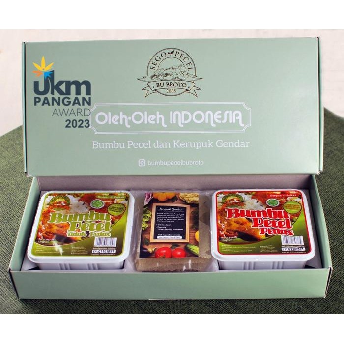 

SALE !!! PAKET HAMPERS BUMBU PECEL BU BROTO DAN KERUPUK GENDAR KHAS MADIUN READYY
