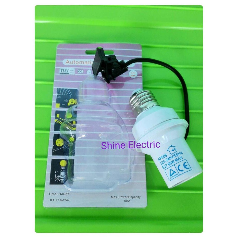 PREMIUM Fitting lampu sensor cahaya matahari