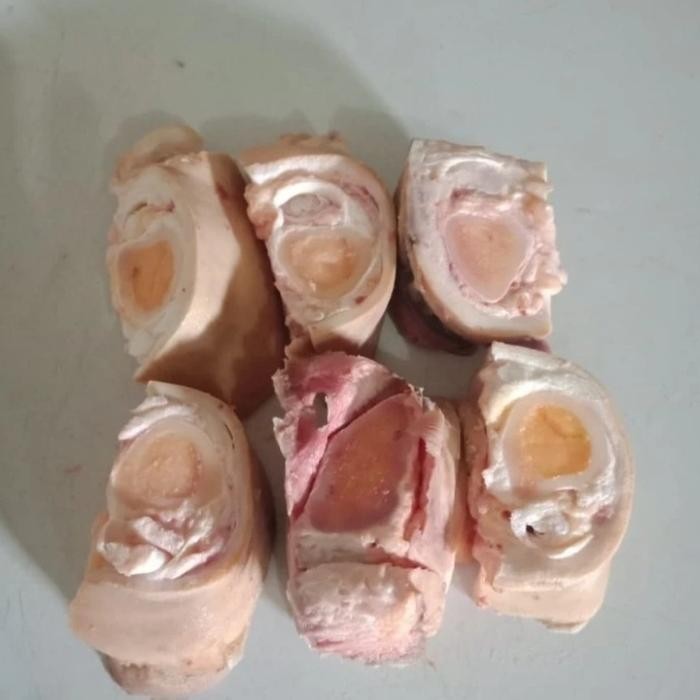 

Kaki Sapi Lokal Pakai Tulang