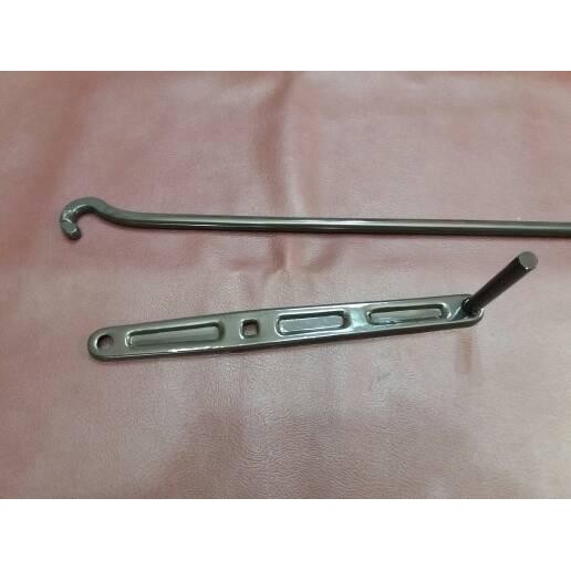 KUNCI BAN SEREP INNOVA ASLI / KUNCI BAN SEREP AVANZA / KIJANG ASLI