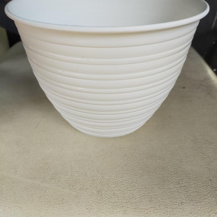 pot tawon putih 30 cm / pot plastik / pot tanaman