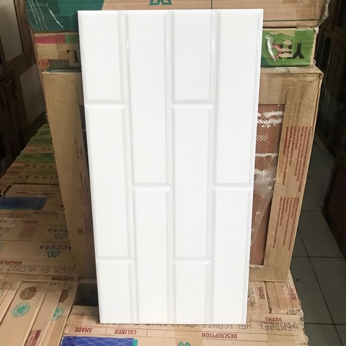 Keramik dinding 25x50 bata putih (glossy-timbul)/ keramik kamar mandi