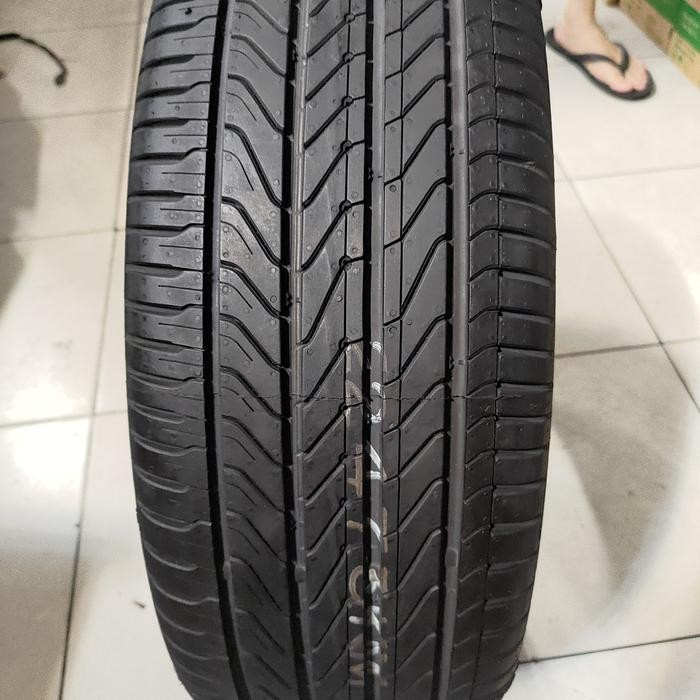 Ban Luar Continental UltraContact UC6 215/55/R17 94V Tubeless ol