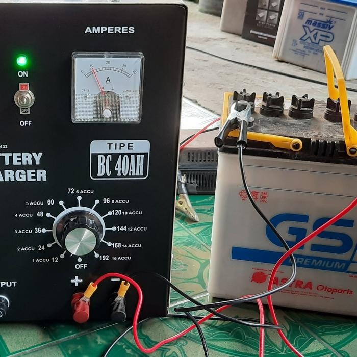 CHARGER AKI DELTA DT 440C ALAT CAS AKI MOTOR MOBIL