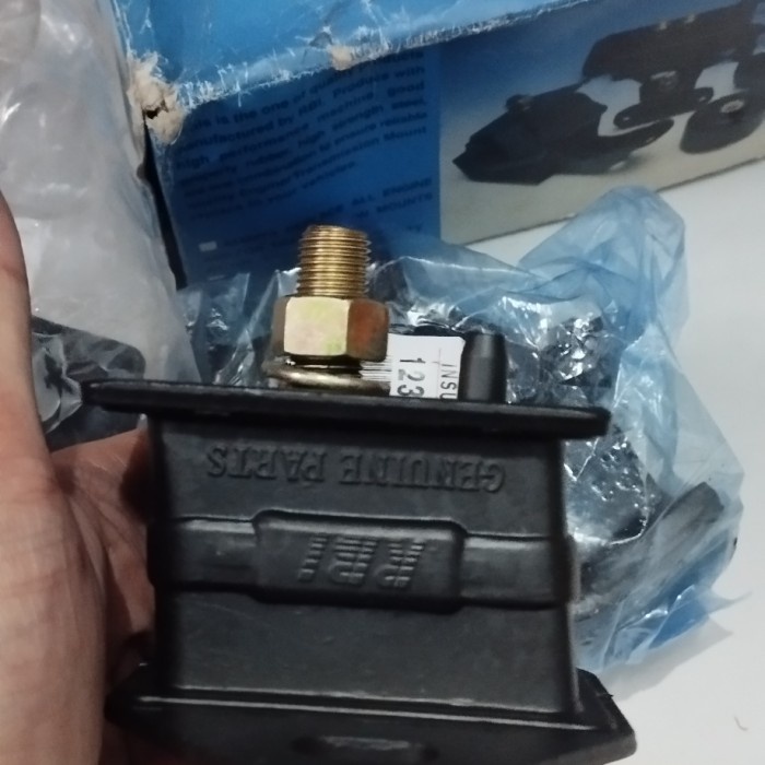 Mounting Transmisi Kijang Diesel Rbi Original