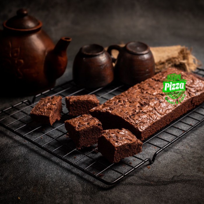 

BROWNIES CHOCO CHIP KUALITAS PREMIUM 30X10 KODE 1262