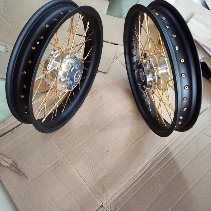 Velg Jari Jari Vixion Old/New Tapak Lebar Ring 17 250/215