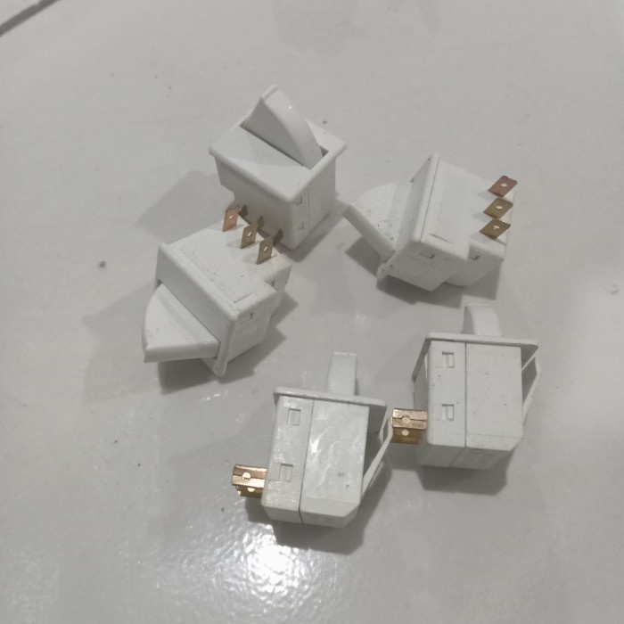 (BCA) swich pintu kulkas 3pin