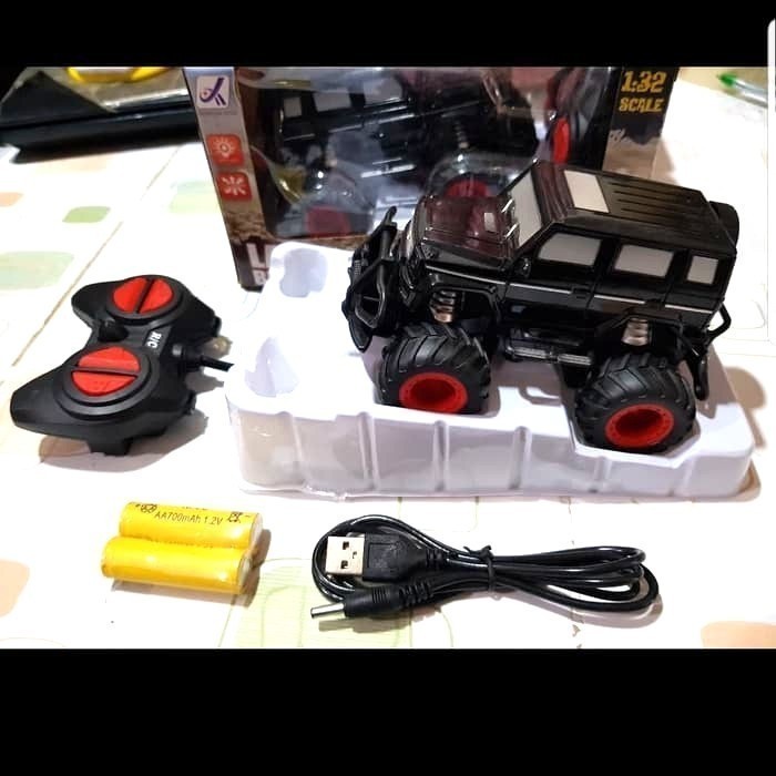 Flashshow Mainan RC mobil jeep militer mini rc 1.24 asli murah rc offroad
