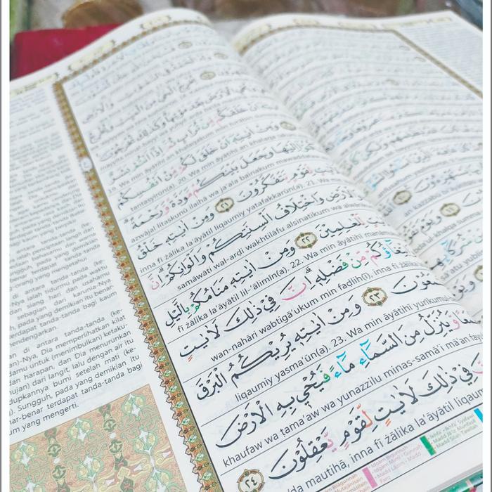 AL AZHIM QURAN COD TERJEMAH TAJWID A4 HARDCOVER HURUF BESAR UKUREAN BESAR KITAB AL QURAN KODE 1428