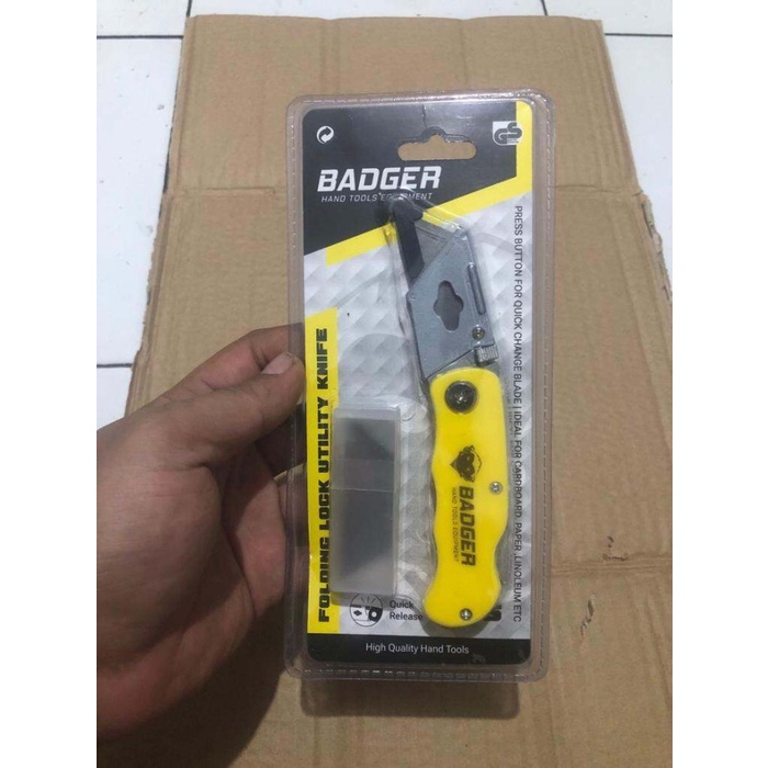 

Pisau Cutter Lipat Badger Tajam Awet Dapat Refill isi Pisau - Bev