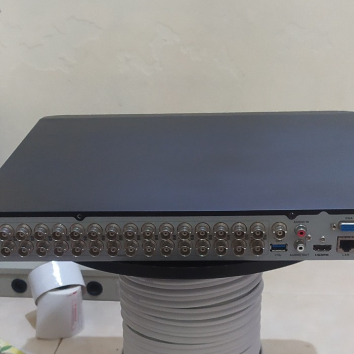 dvr hikvision 32 DS7232hghi-K2