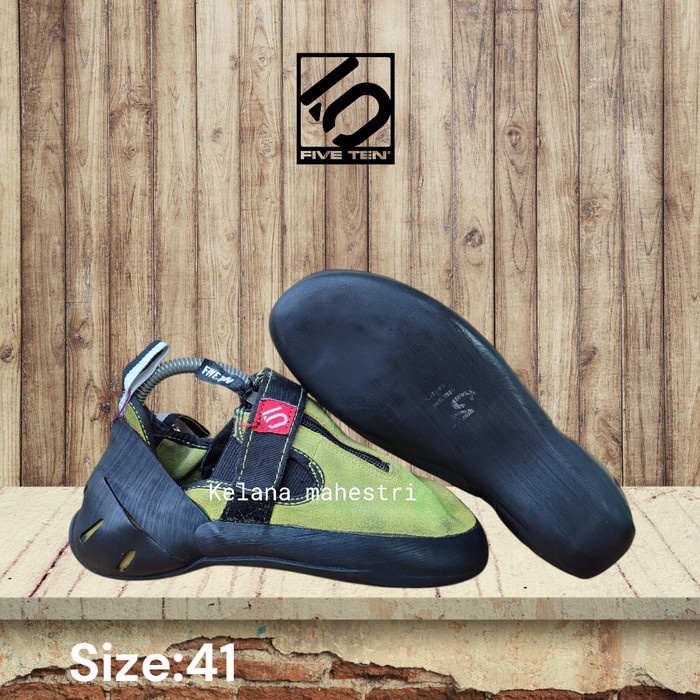 Five ten climbing shoes size 41 sepatu panjatt