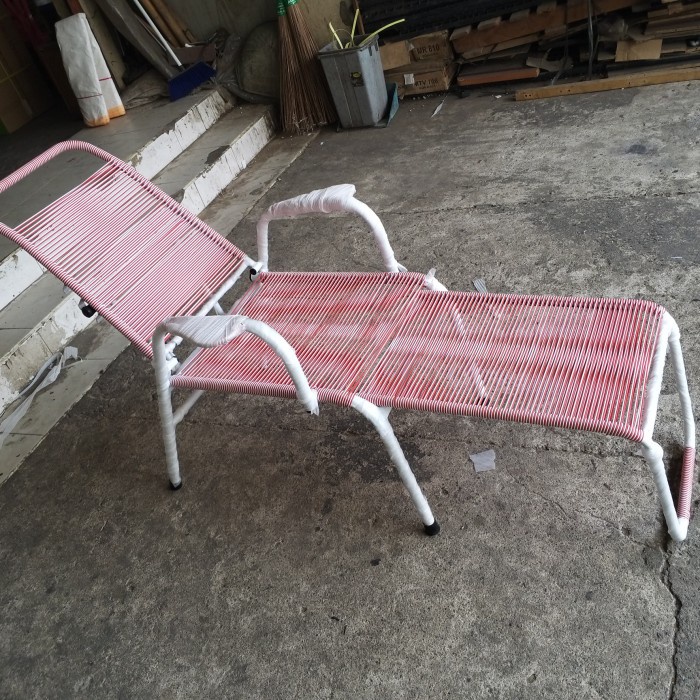 [tch] - Kursi santai selonjoran/kursi malas/kursi santai tali plastik