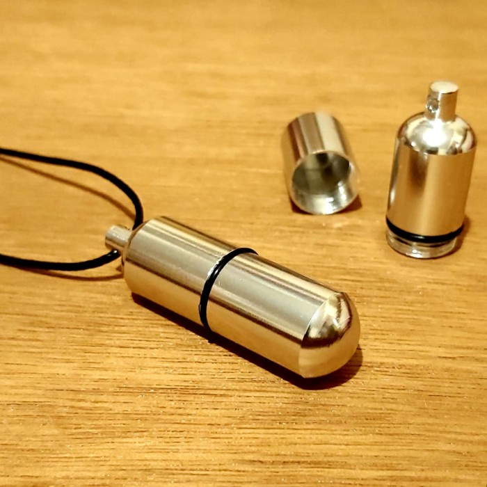 kalung tabung botol bulat besar titanium simpan obat jimat dll silver