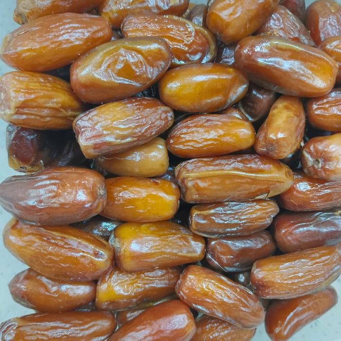 

Kurma Tunisia Madu Premium 1kg Kemasan Toples Food Snack Makanan Cemilan