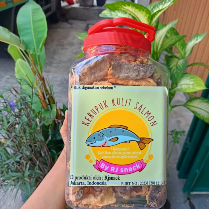 

SALE !!! KERUPUK KULIT IKAN SALMON CEMILAN ENAK CEMILAN CRUNCHY VARIAN RASA BBQ KEMASAN TOPLES