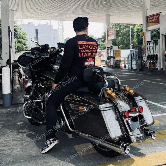 ATASAN/KAOS/LONGSLEEVE/DIA ENAK NAIK MOBIL LAH GUE CUMA NAIK HARLEY CS