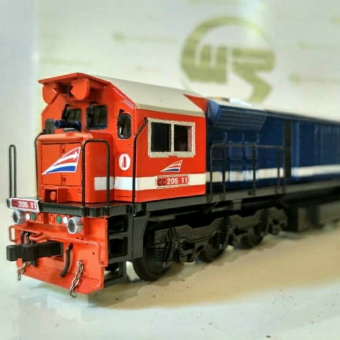 TERLARIS Miniatur kereta Api CC205 Detail full skala HO