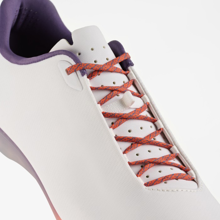 SEPATU CLEAT FIZIK Tempo Beat WHITE/ORANGE