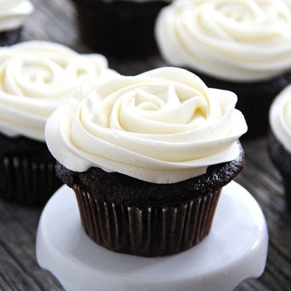 

Ready" Prosperich Milk Buttercream 500 Gram Siap Pakai Hiasan Kue Cake
