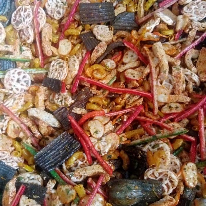 

Seblak campur kering bumbu pedas daun jeruk/aneka seblak kering mix 1kg Kerupuk Food Snacks Spices