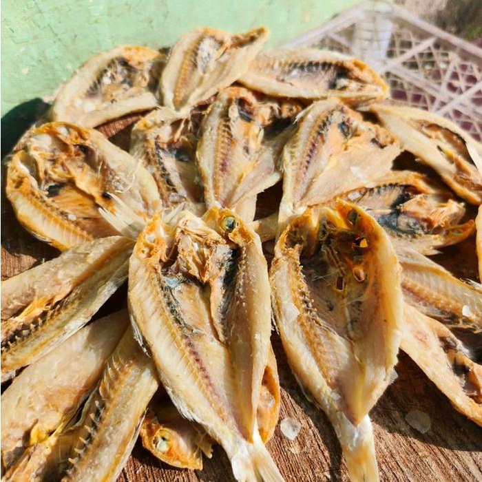 

ikan asin belahan 1 kg Food