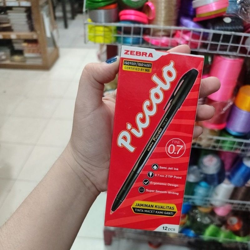 

(1kotak) pena piccolo zebra 0,7mn