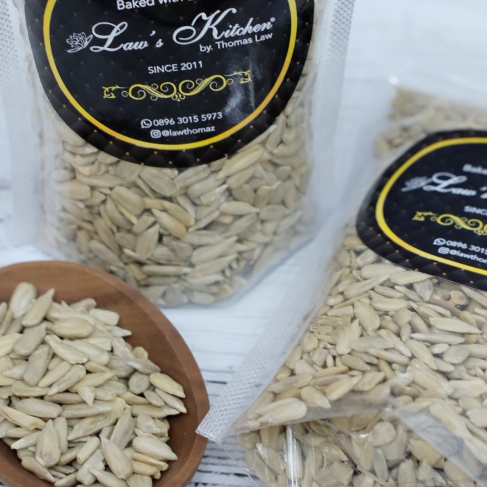 

SALE !!! KUACI KUPAS SUN FLOWER SEEDS 1 KG KUALITAS BAGUS READYY