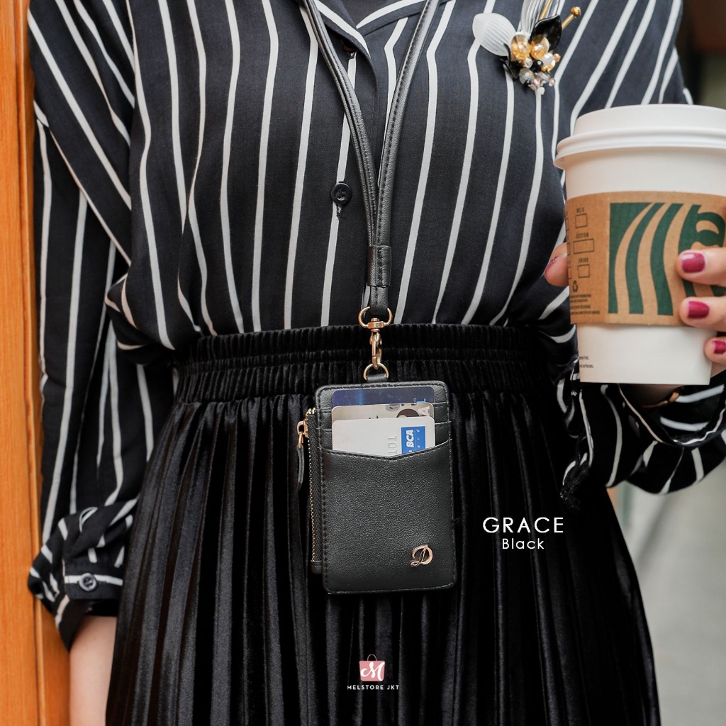

iK! Damelia Mel JKT Grace Lanyard Wanita