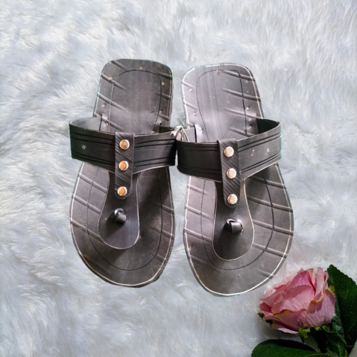 SANDAL PRIA/SANDAL KARET BAN BEKAS MOBIL/SANDAL TERUMPAH
