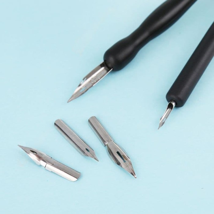 

MANGA CALLIGRAPHY DIP PEN SET (8PCS)