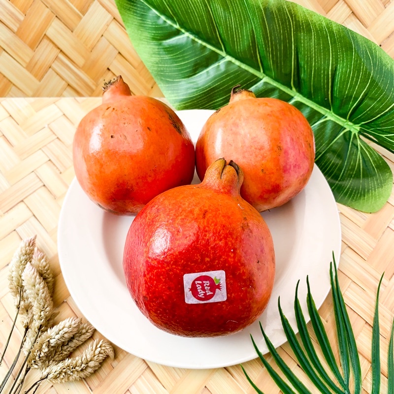 

BUAH DELIMA MERAH IMPORT DELIMA PREMIUM TAMBAH BUAH SAYUR (1 BUAH)