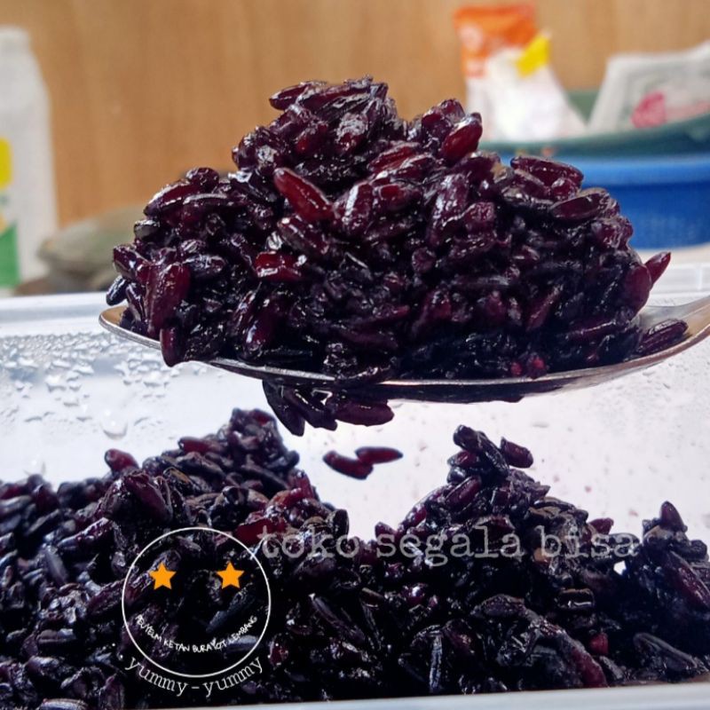 

HJ TAPE KETAN HITAM BANDUNG PEUYEUM KETAN HIJAU BANDUNG 1KG