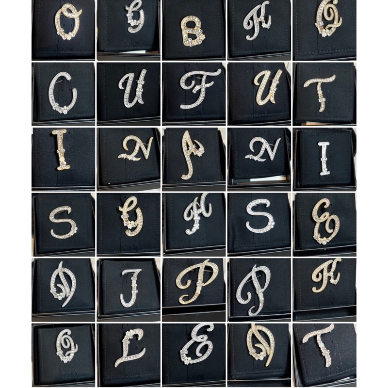 ACCMT- READY BISA GOSEND BUTTONSCARVES ALPHABET BROOCH
