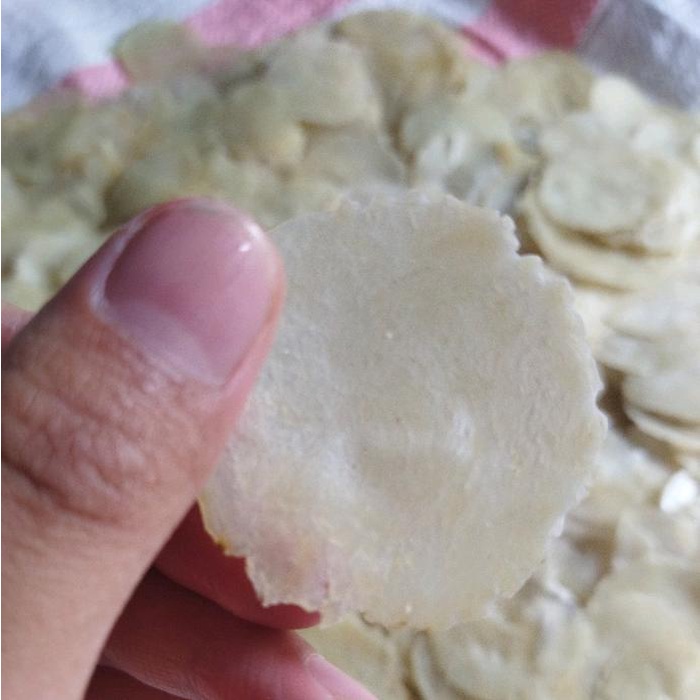 

EMPING MELINJO FRESH SP SUPER TIPIS 2 KG Cemilan KHAS LIMPUNG SETENGAH KERING