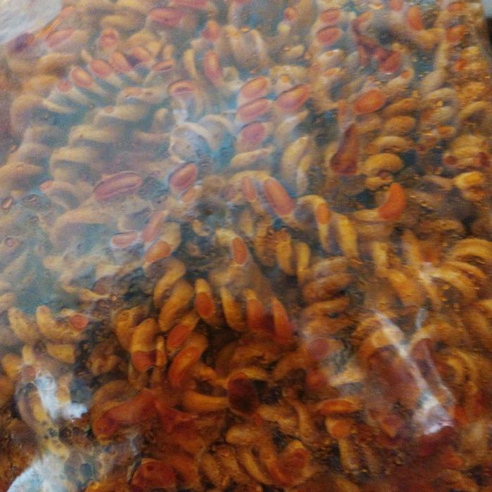

Makaroni spiral Extra pedas Daun jeruk & Balado isi 1kg/1000 gram Cemilan Food Snacks