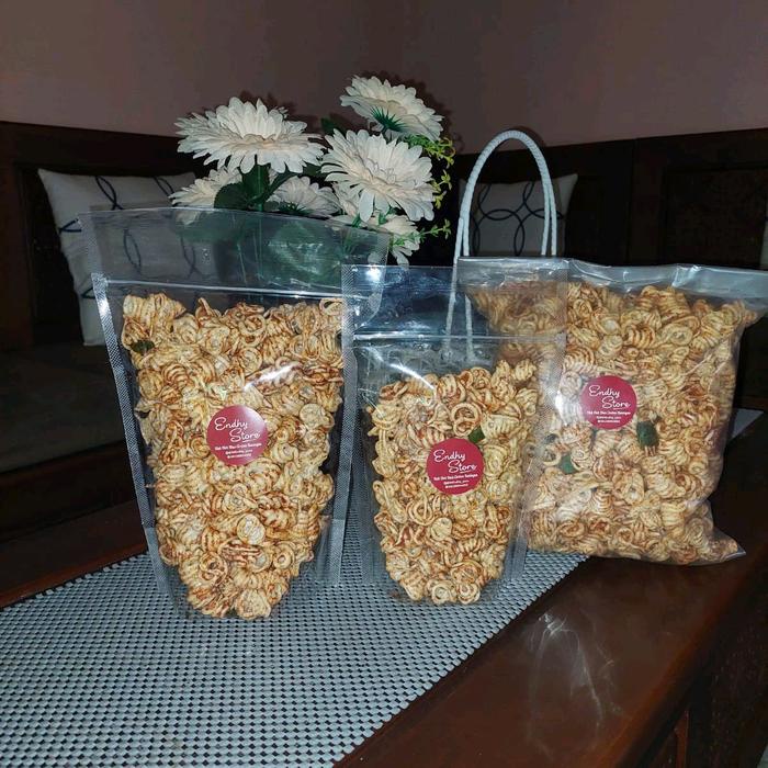 

PAKET HEMAT 1( GAPIT PREMIUM MIX RASA 1KG & SEBLAK KEONG DAUN JERUK 100 GRAM Rendah lemak Cemilan