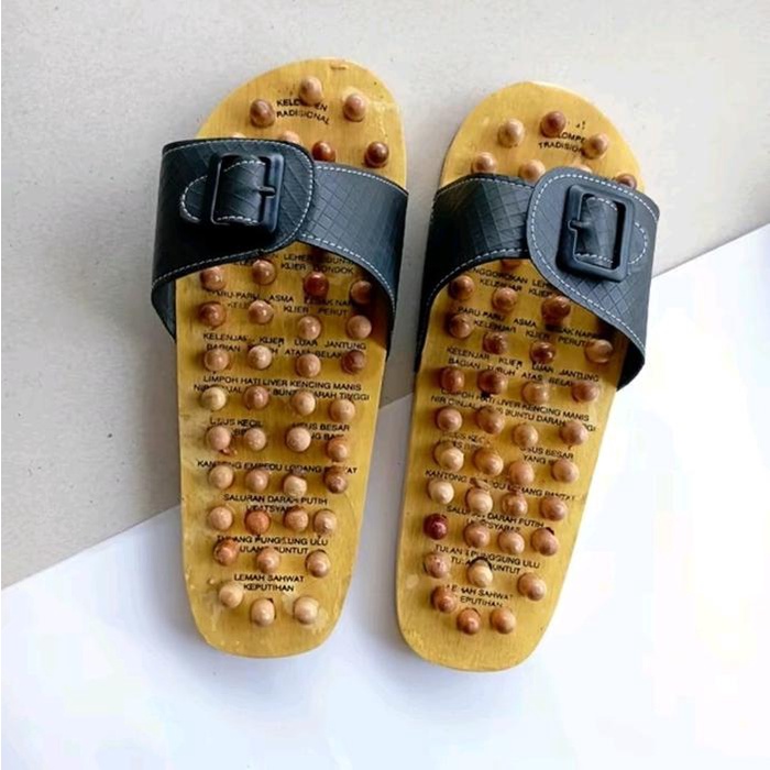 Sandal Kesehatan Sandal Rematik Sandal Refleksi Pijat Kaki Sandal Duri Kayu