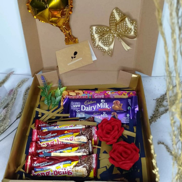 BUKET COKLAT BOX,BOUQUET COKLAT BOX,GIFT,KADO,HADIAH,BUKET SNACK