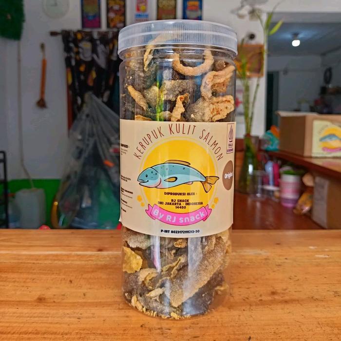 

Kerupuk Kulit Ikan Salmon Original 175Gr Cemilan Gurih Dan Sehat Makanan Toples Food Laut