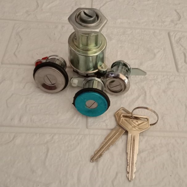 Kunci Set Ceria Daihatsu Ceria Impor
