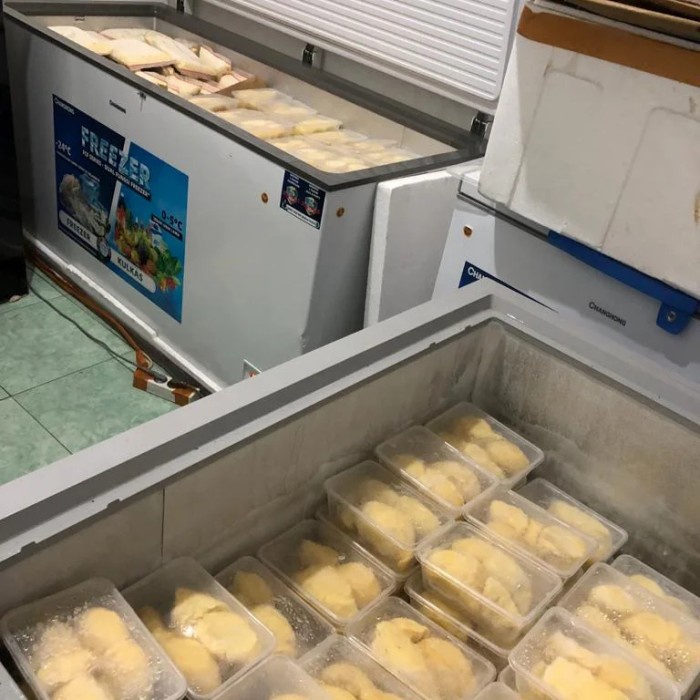 

durian montong kupas