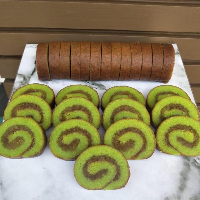 

Kue gulung nanas pandan khas bangka