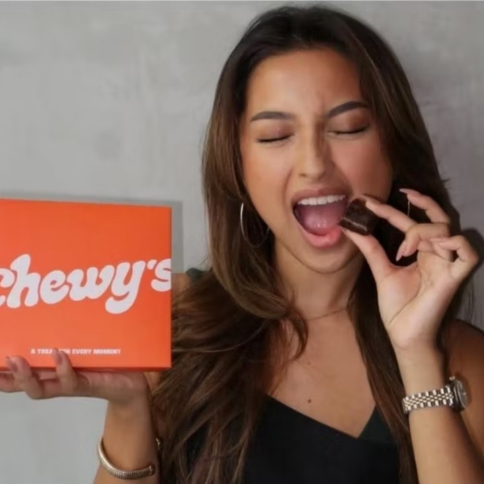 

Chewy's Brownie Jennifer Coppen Kamari